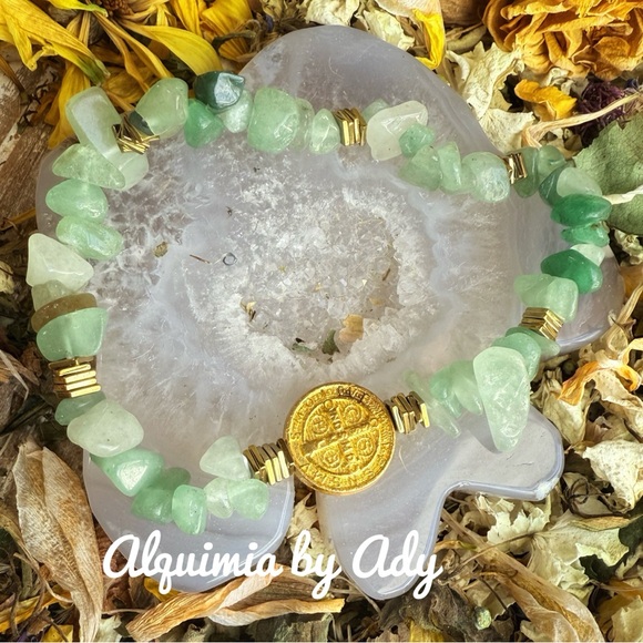 Alquimia Jewelry - Aventurine and gold Saint benedict/San Benito bracelet/boho
